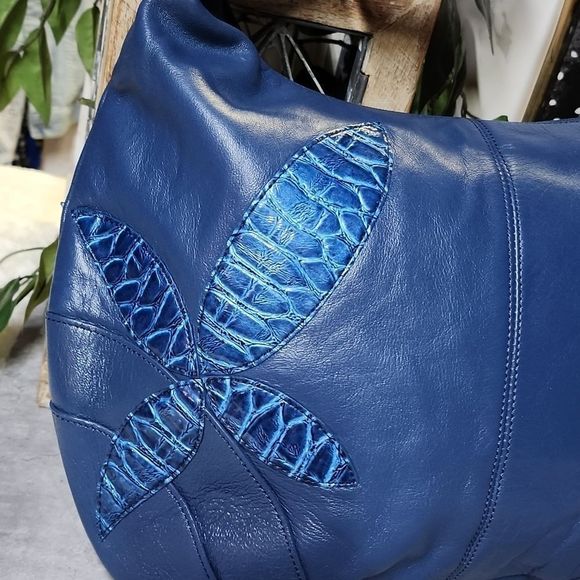 CHI brand leather handbag - Picture 3 of 14